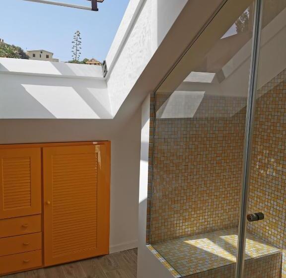 اتاق استاندارد چهار تخته, Villa Grande