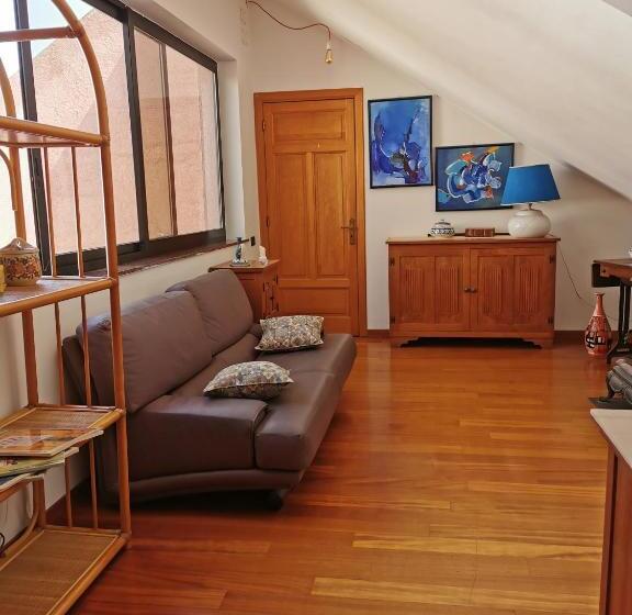 اتاق استاندارد چهار تخته, Villa Grande