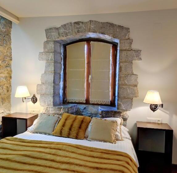 Chambre Premium, Abadia Del Pirineo