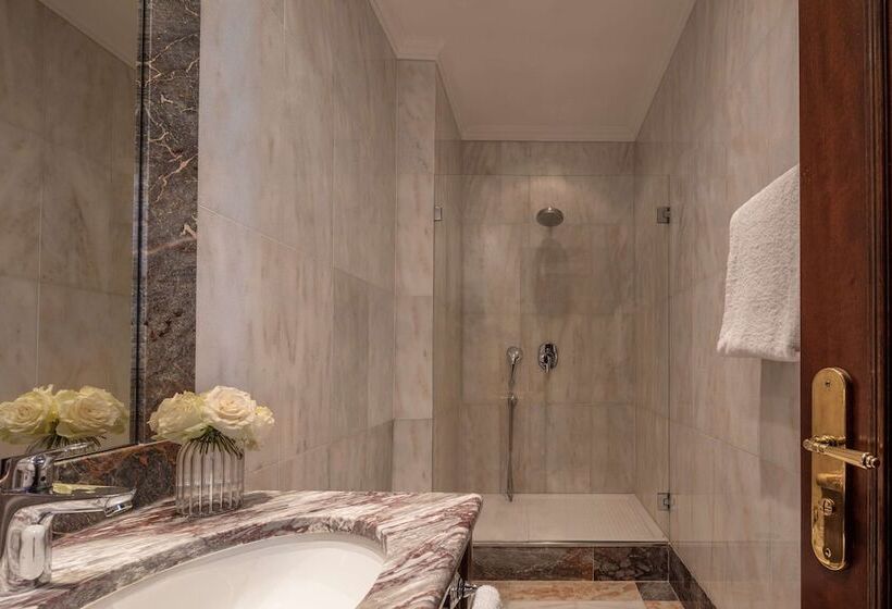 带城市景观的优质房间, Anantara Palazzo Naiadi Rome Hotel   A Leading Hotel Of The World