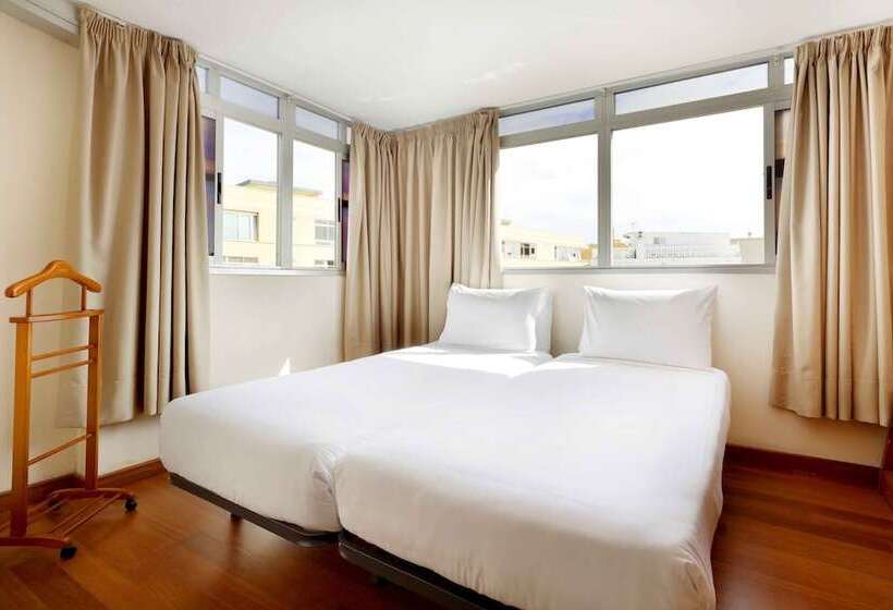 Standard Quadruple Room, Crisol Alisios Canteras