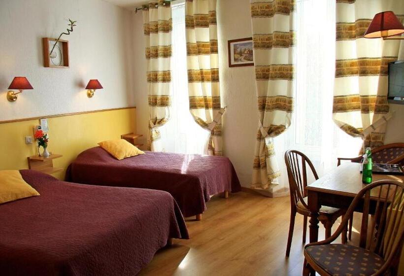 اتاق استاندارد سه نفره, Logis Hôtel Restaurant Grand Hôtel De Lyon