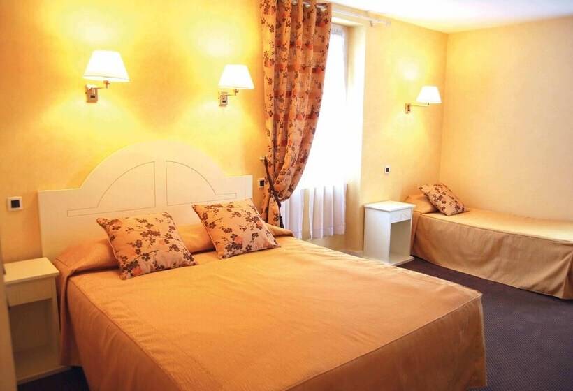 اتاق استاندارد سه نفره, Hôtel Restaurant Plaisance Piscine Couverte Et Chauffée  Proche Sarlat