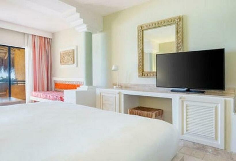 سوییت جونیور با چشم‌انداز دریا, Iberostar Waves Quetzal