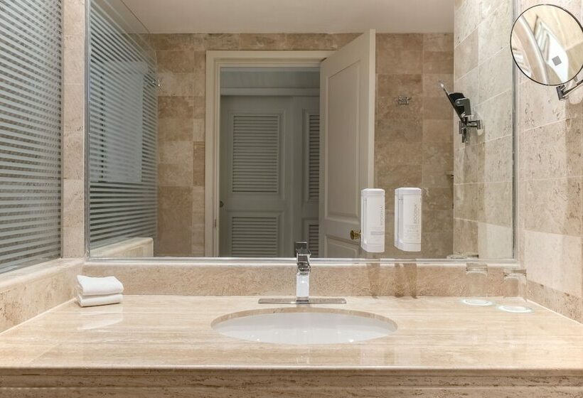 سوییت جونیور, Iberostar Waves Quetzal