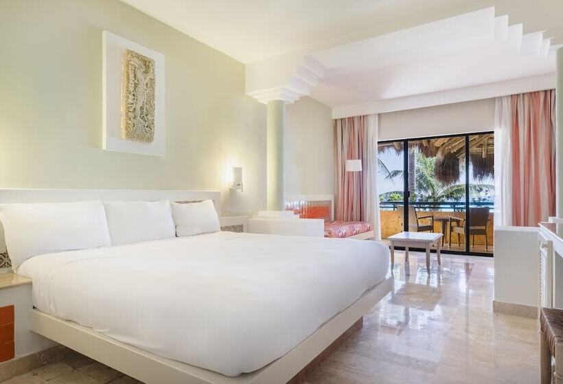 سوییت جونیور با چشم‌انداز دریا, Iberostar Waves Quetzal