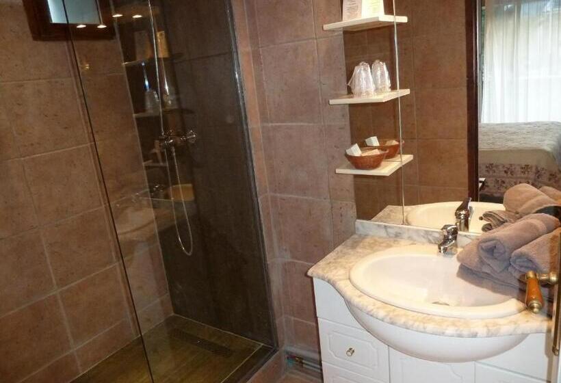 اتاق استاندارد با تراس, Les Cèdres