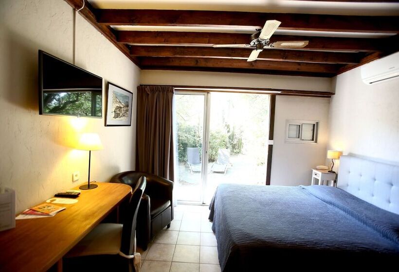 اتاق استاندارد با تراس, Les Cèdres