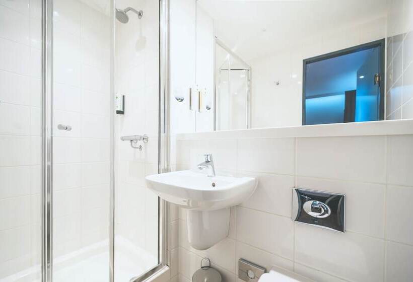 اتاق استاندارد, Point A London Liverpool Street