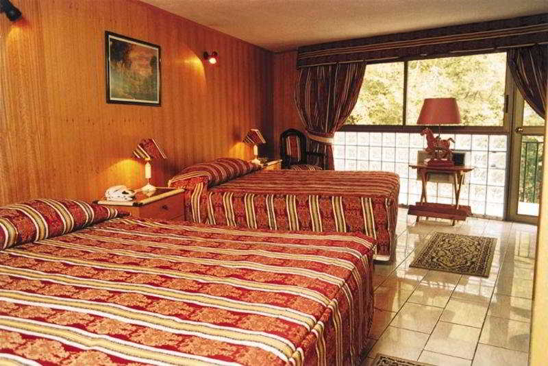 اتاق استاندارد, Windsor Suites