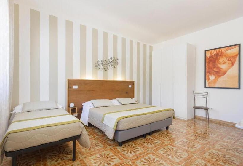 اتاق استاندارد چهار تخته, B&b Villa Ginevra