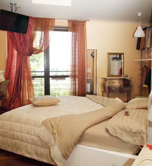 اتاق لوکس با چشم‌انداز دریا, B&b Villa Il Sughero