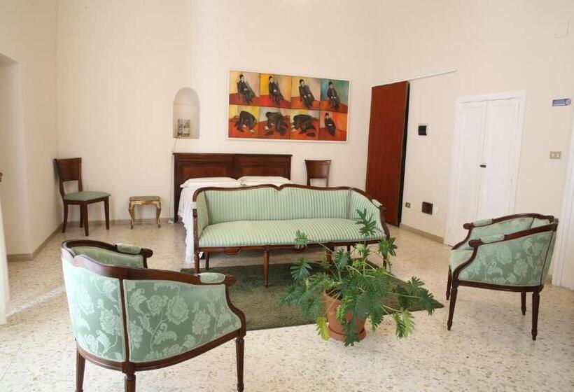 اتاق لوکس, Casa Catalano