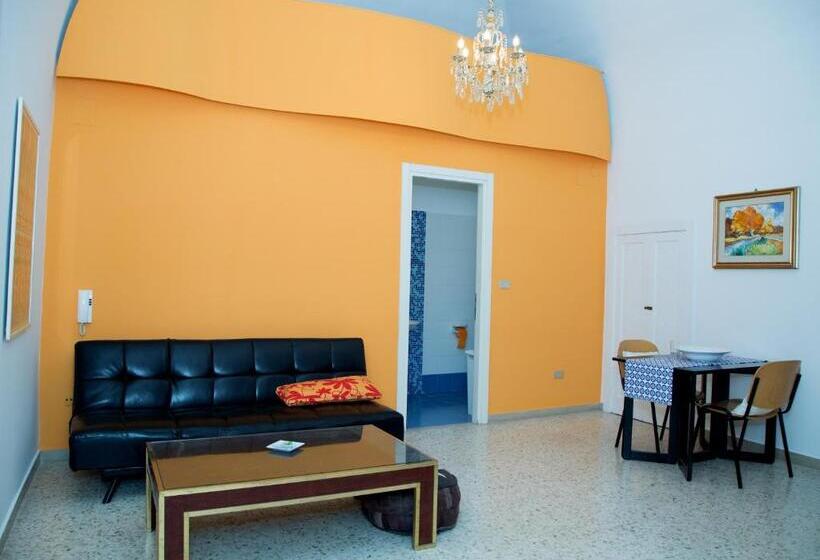 اتاق لوکس, Casa Catalano
