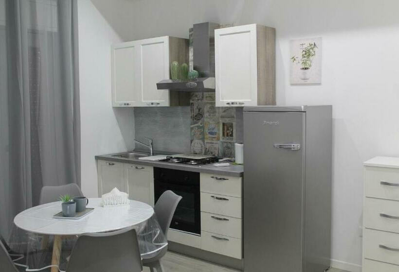 اتاق لوکس, Vacanze Home