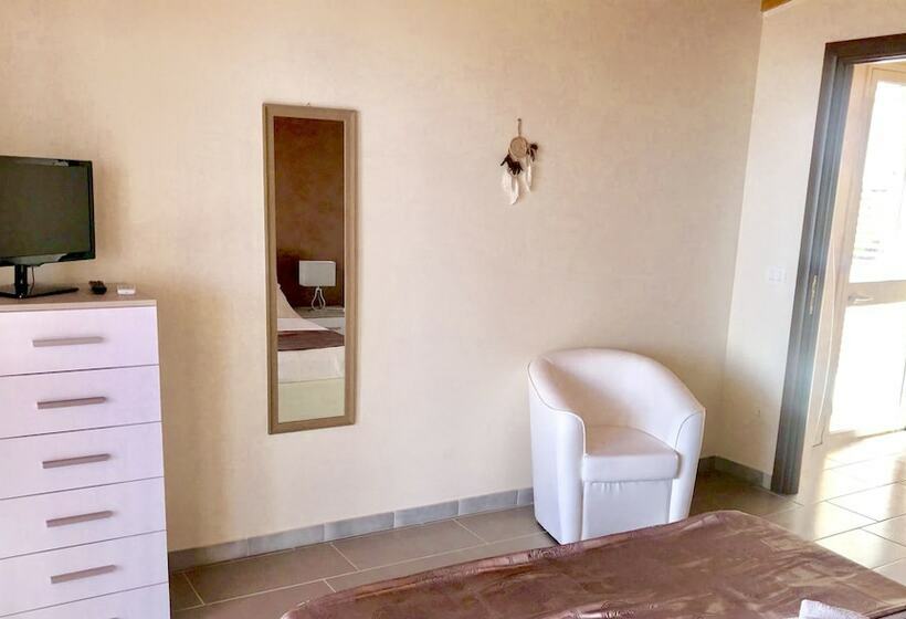带海景的复工套房, Bed And Breakfast Morghella