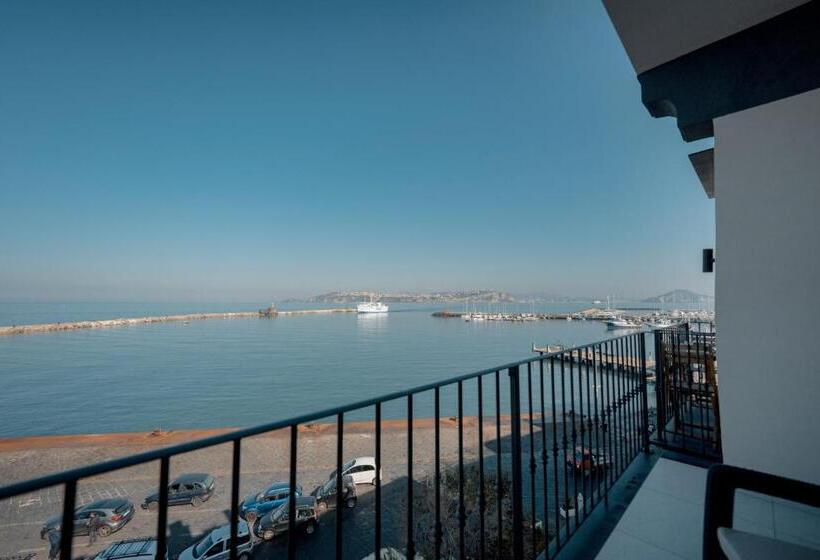 اتاق سه نفره سوپریور با چشم‌انداز دریا, Vento Di Mare
