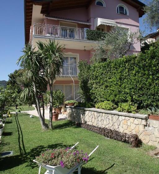 ویلای 1 خوابه, Villa Ai Colli
