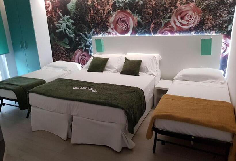 اتاق لوکس با بالکن, Duca S House