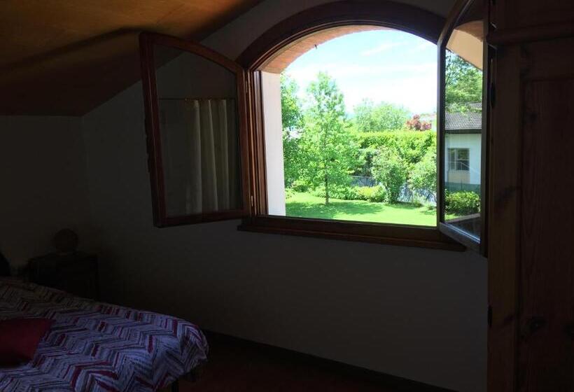 Standard room with outdoor bath, La Pecora Nera Bed & Breakfast Belluno