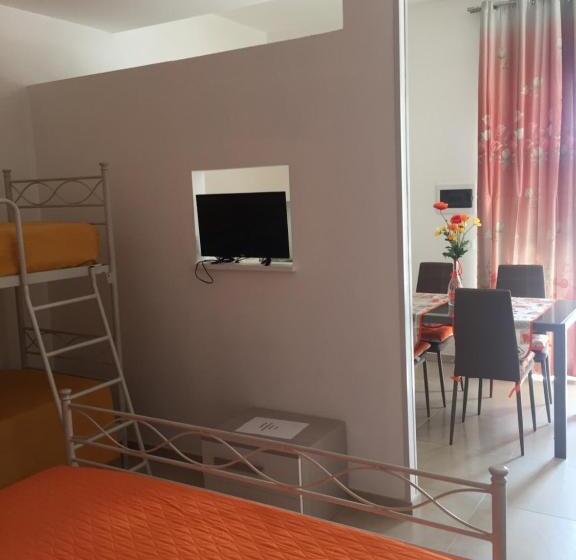 اتاق استاندارد با چشم‌انداز باغ, B&b L  Aurora