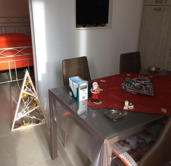 اتاق استاندارد با چشم‌انداز باغ, B&b L  Aurora
