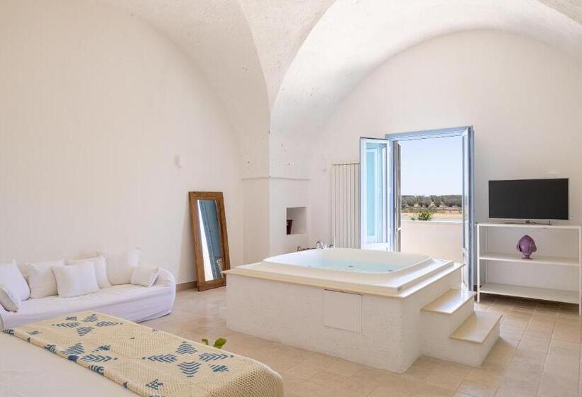 سوییت جونیور با بالکن, Masseria Malvindi