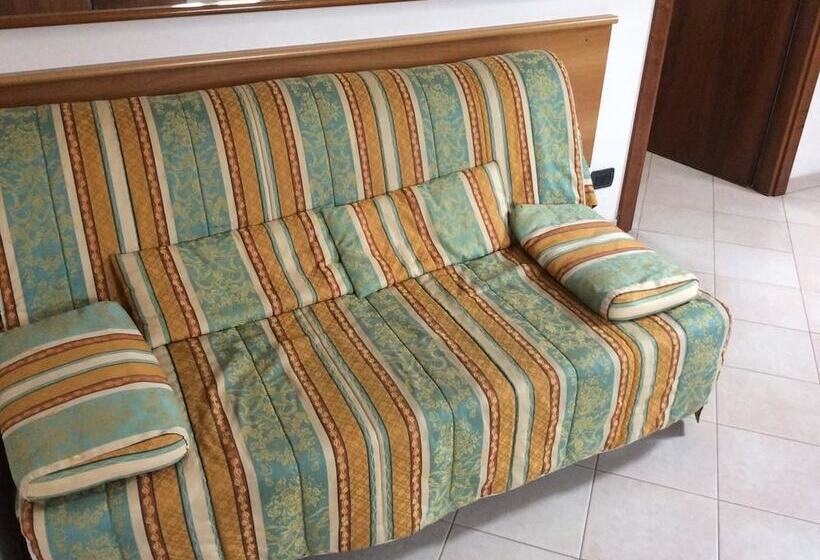 استودیو استاندارد با چشم‌انداز, Residence Palm Beach