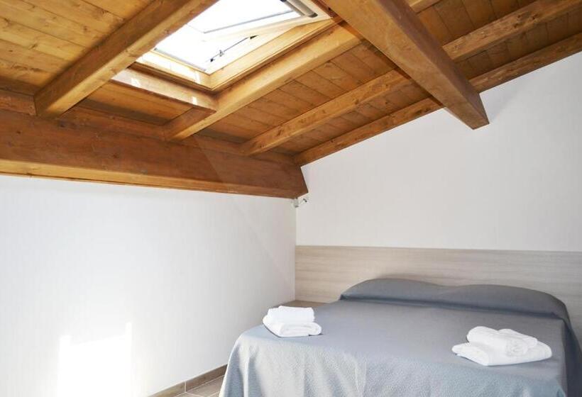 اتاق لوکس با چشم‌انداز شهر, B&b Santa Lucia, Rapolla