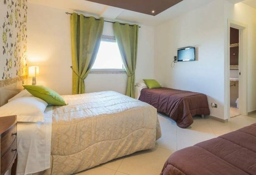 اتاق استاندارد چهار تخته, Villa Le Favole
