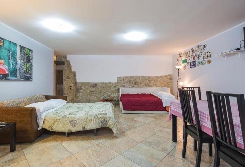 آپارتمان 1 خوابه با تراس, Villa Le Favole