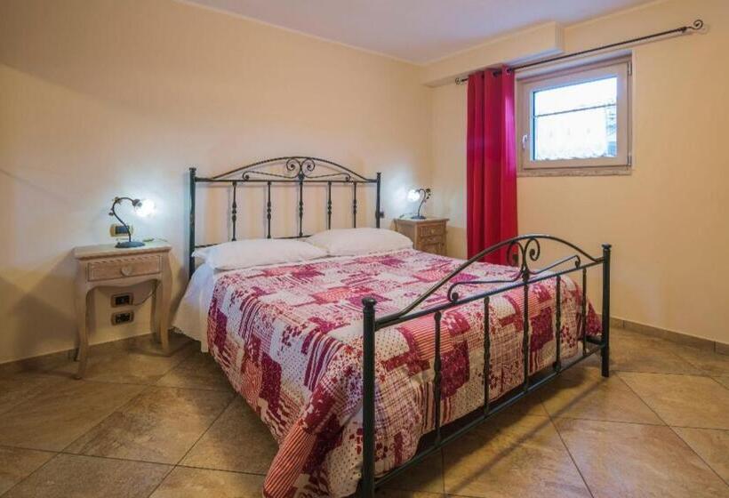 آپارتمان 1 خوابه با تراس, Villa Le Favole