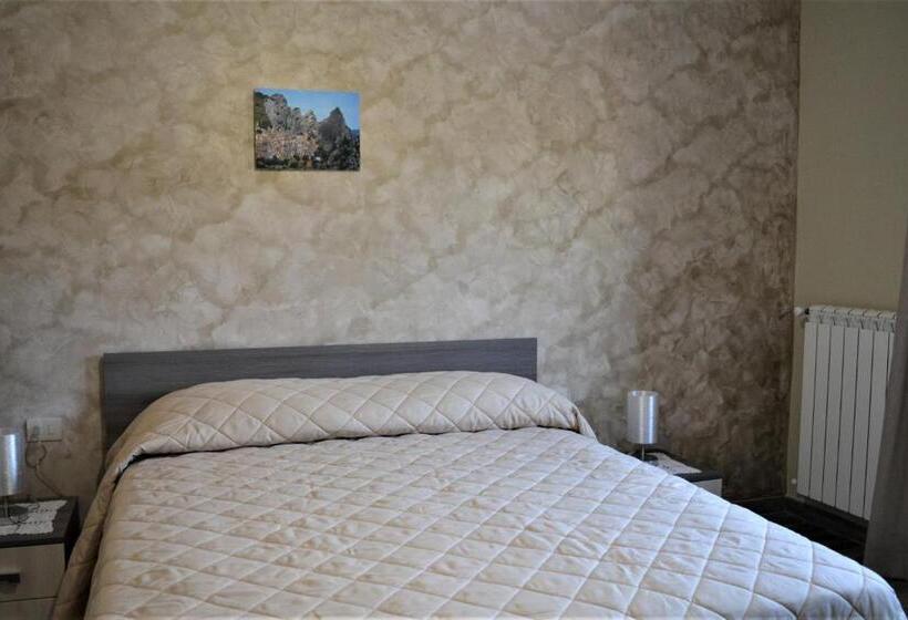 اتاق استاندارد با چشم‌انداز کوهستان, Spazio Natura