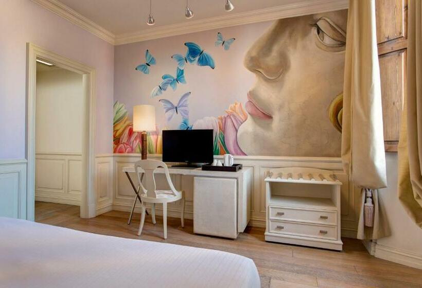 اتاق لوکس, Grand Hotel Cavour