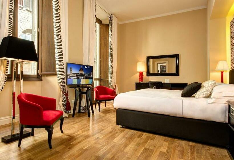 سوییت, Grand Hotel Cavour