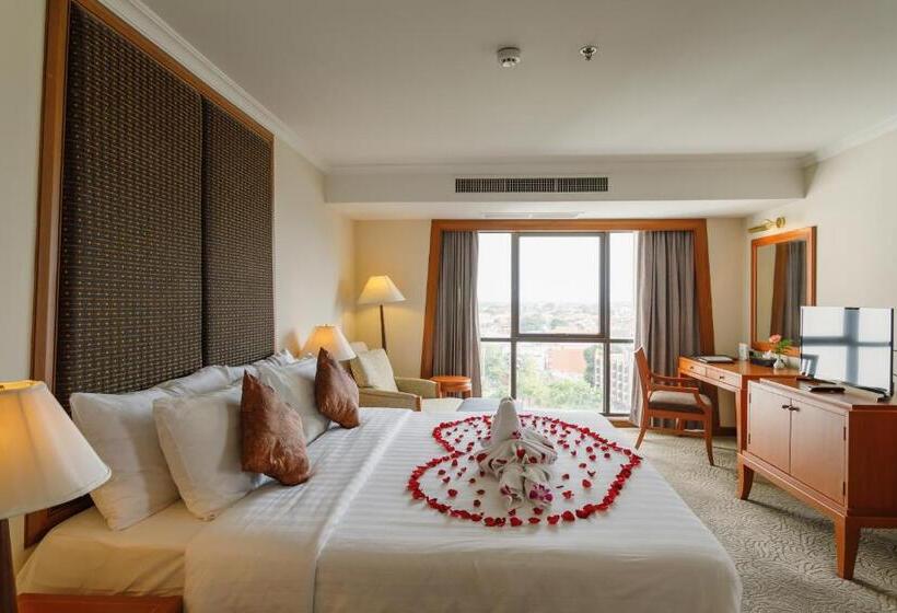 سوییت, Amora Thapae Hotel Chiang Mai