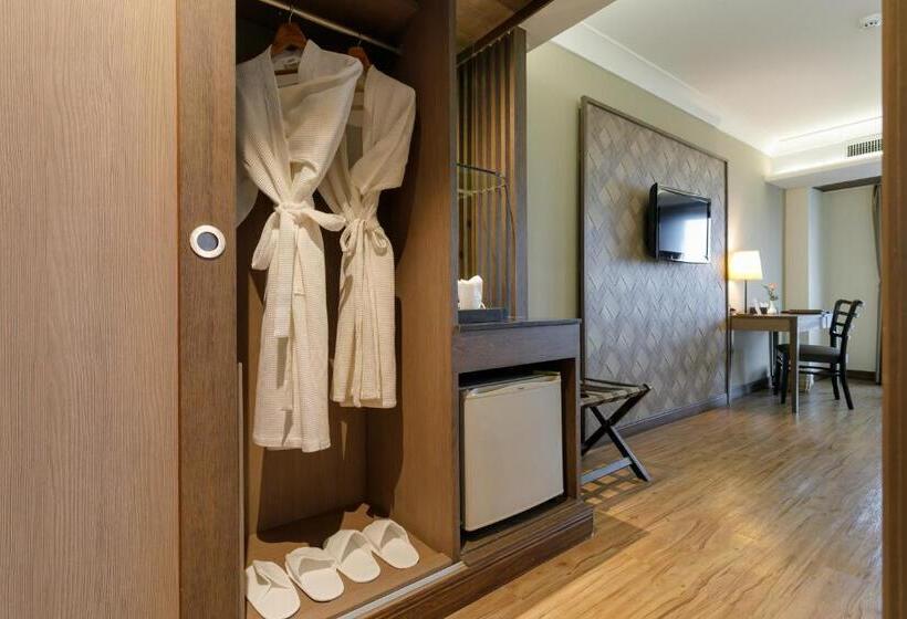 اتاق پرمیوم, Amora Thapae Hotel Chiang Mai