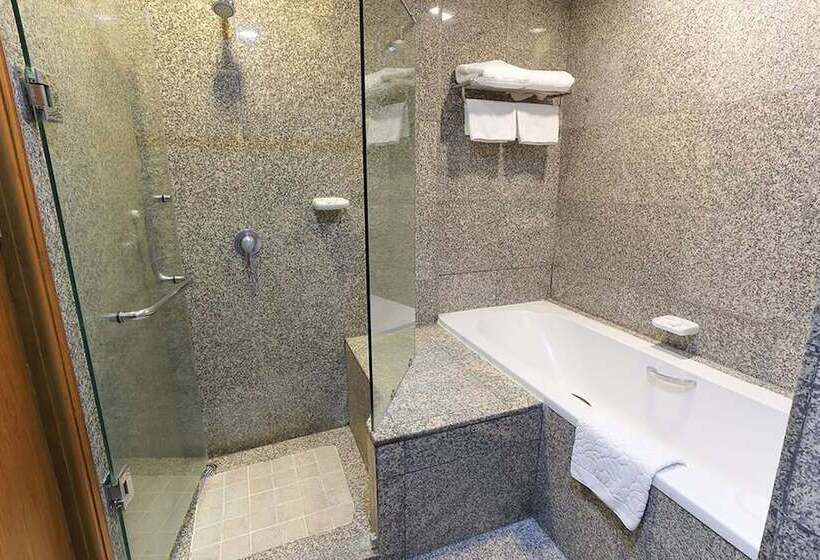 سوییت, Amora Thapae Hotel Chiang Mai