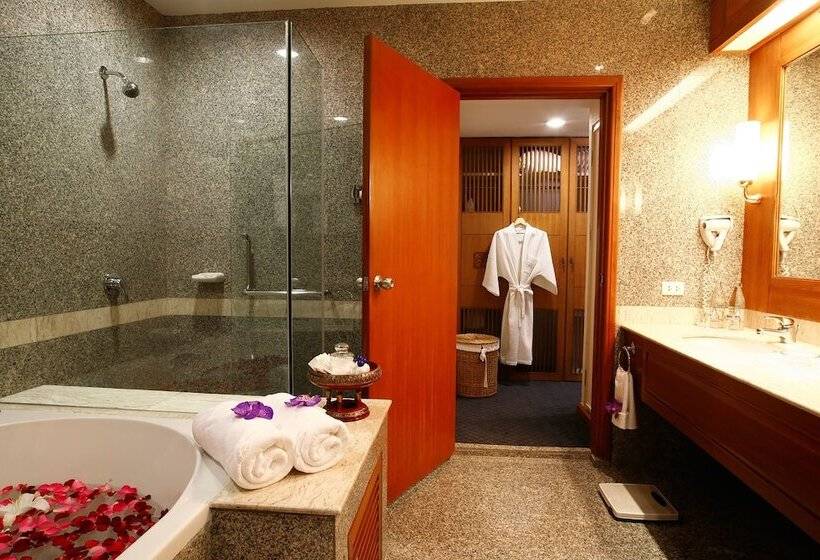 سوییت, Amora Thapae Hotel Chiang Mai