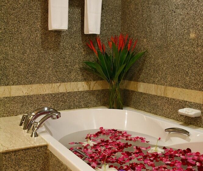 سوییت, Amora Thapae Hotel Chiang Mai