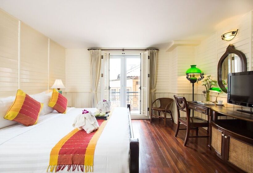 اتاق سوپریور با تخت بزرگ, Buddy Lodge, Khaosan Road