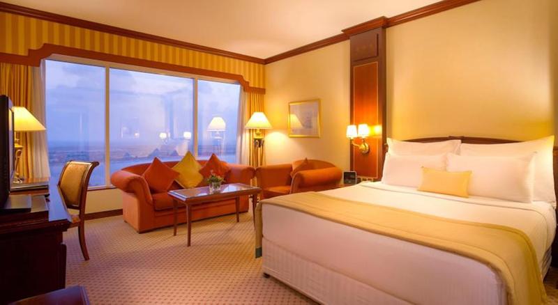 اتاق لوکس, Corniche Hotel Abu Dhabi