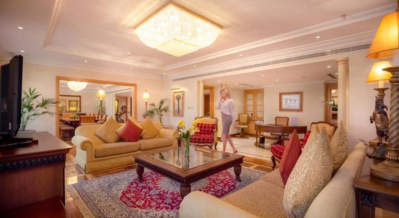 اتاق لوکس, Corniche Hotel Abu Dhabi