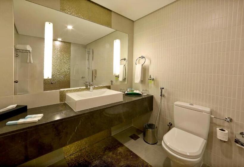 اتاق سوپریور با تخت بزرگ, Vision Imperial Hotel Formerly Excelsior Hotel Downtown