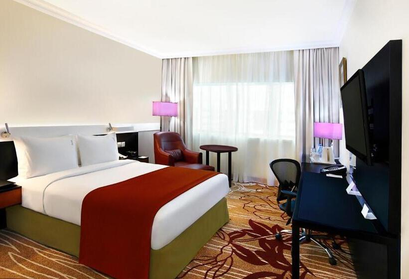 اتاق اجرایی با تخت بزرگ, Vision Imperial Hotel Formerly Excelsior Hotel Downtown