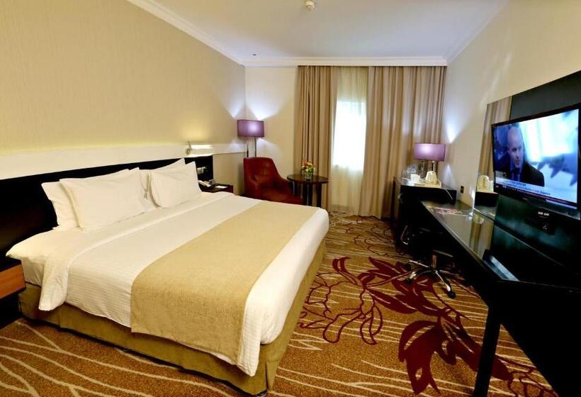 اتاق اجرایی با تخت بزرگ, Vision Imperial Hotel Formerly Excelsior Hotel Downtown