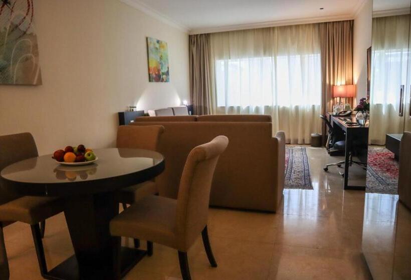 سوییت اجرایی, Vision Imperial Hotel Formerly Excelsior Hotel Downtown
