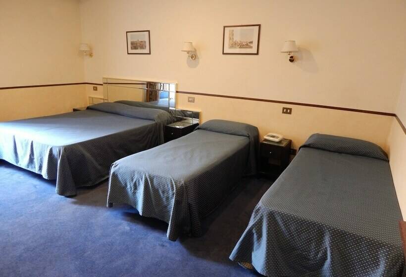 Standard Quadruple Room, Garda