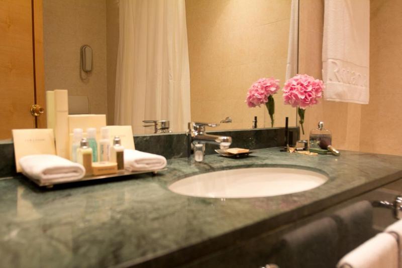 اتاق کلاب, Gefinor Rotana – Beirut