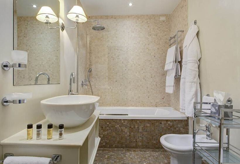 اتاق لوکس, Grand Hotel Cavour